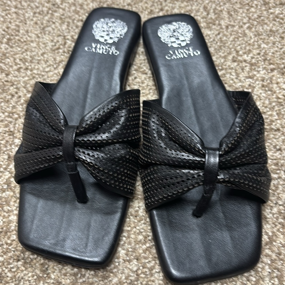 Vince Camuto Black Quilted Bow Sandals - size 8 (no box)